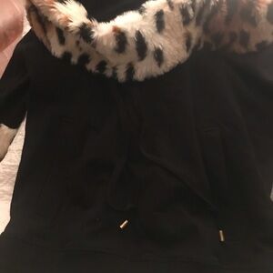 Crowl neck sweater never wore